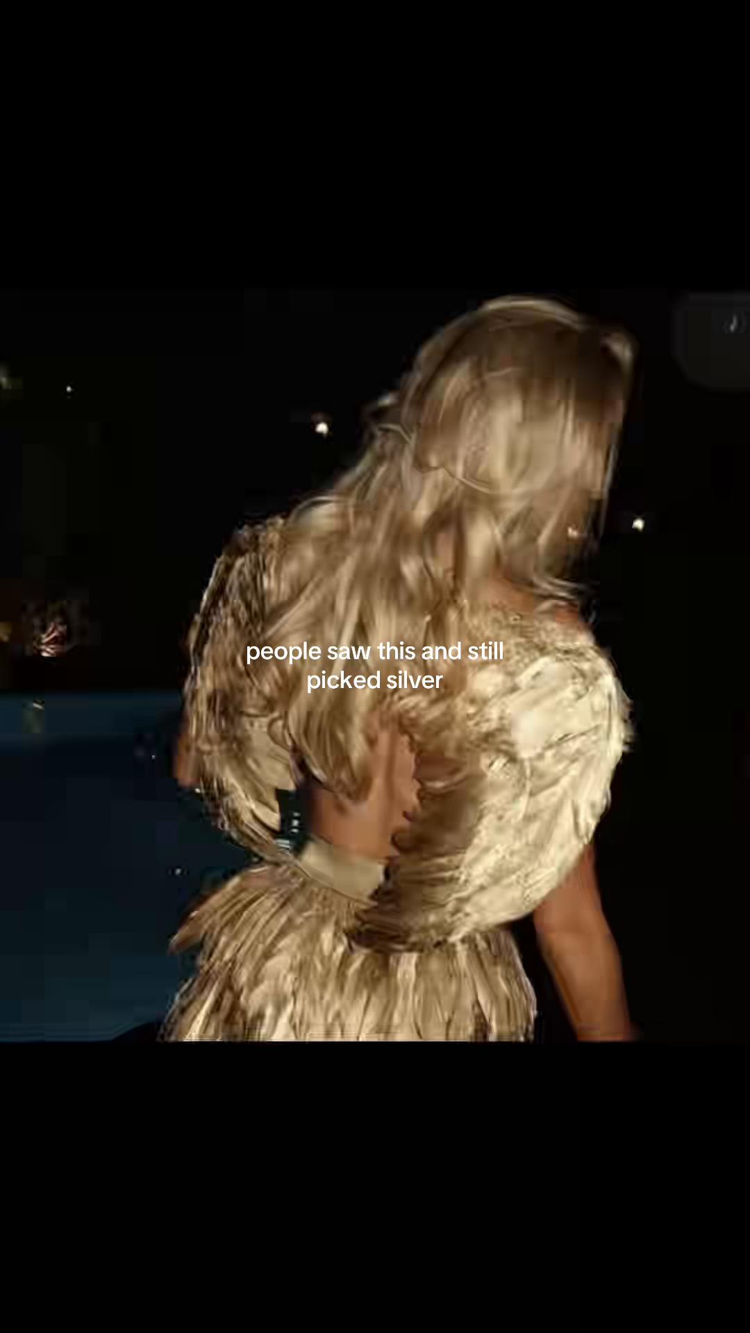 @𝑚𝑜𝑜𝑑𝑘𝑦𝑙𝑖𝑒𝑠