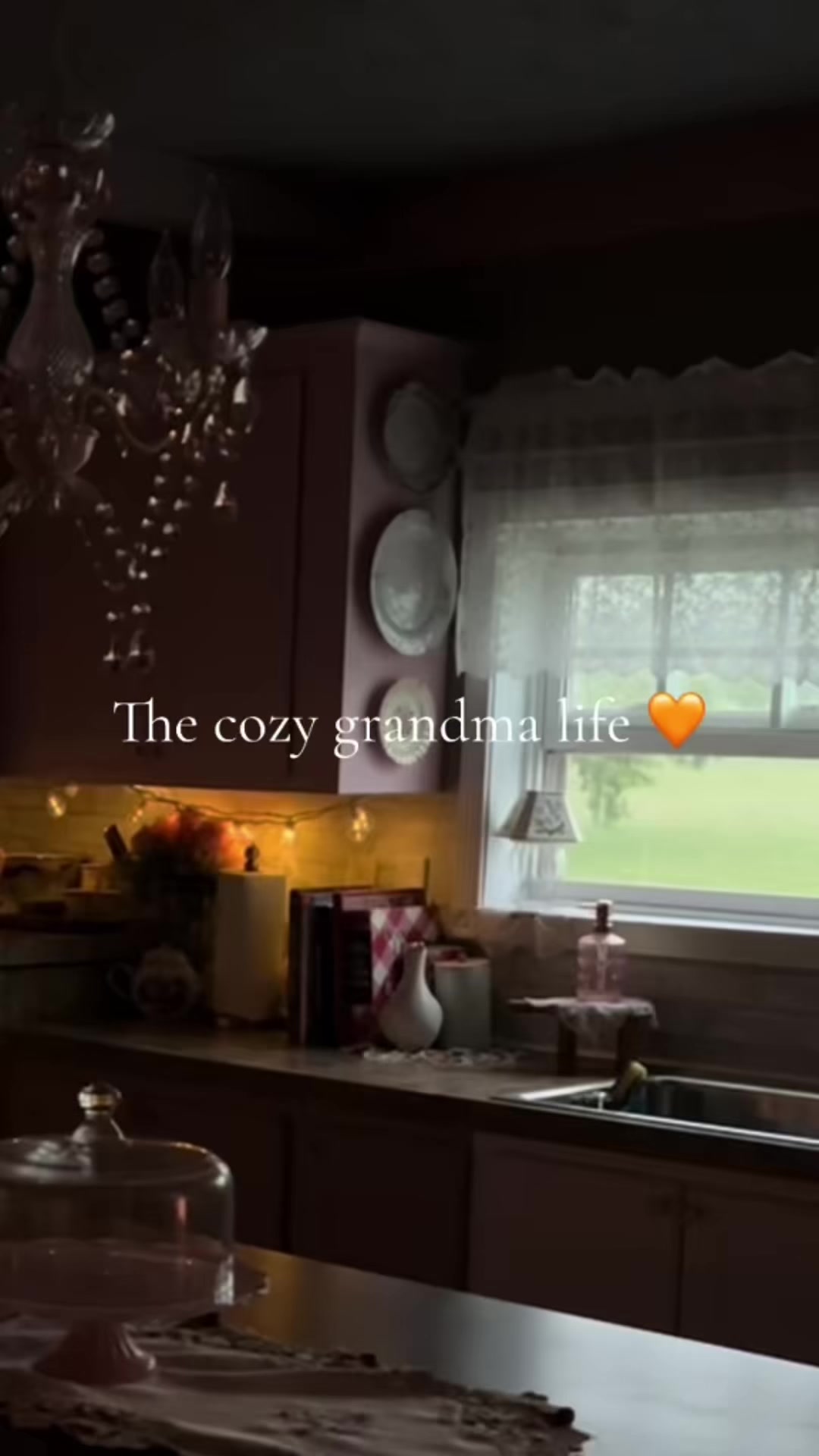 @TheGrandmaCottage • 🪞🕯️🪿