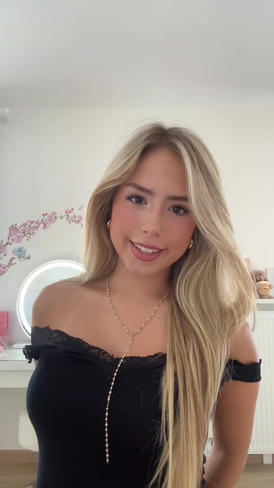 @Kiaraparis