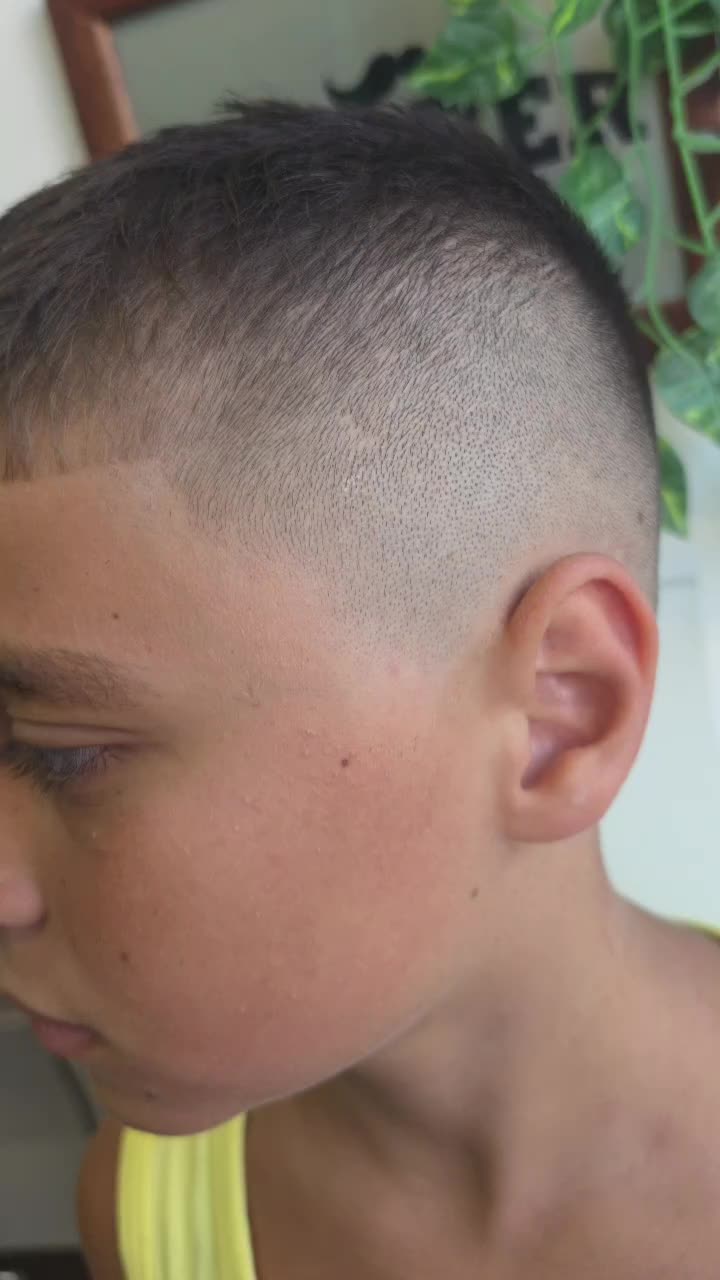 @DIAMOCI un TAGLIO