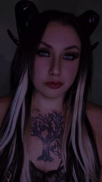 @LiliMayhem_dotcom