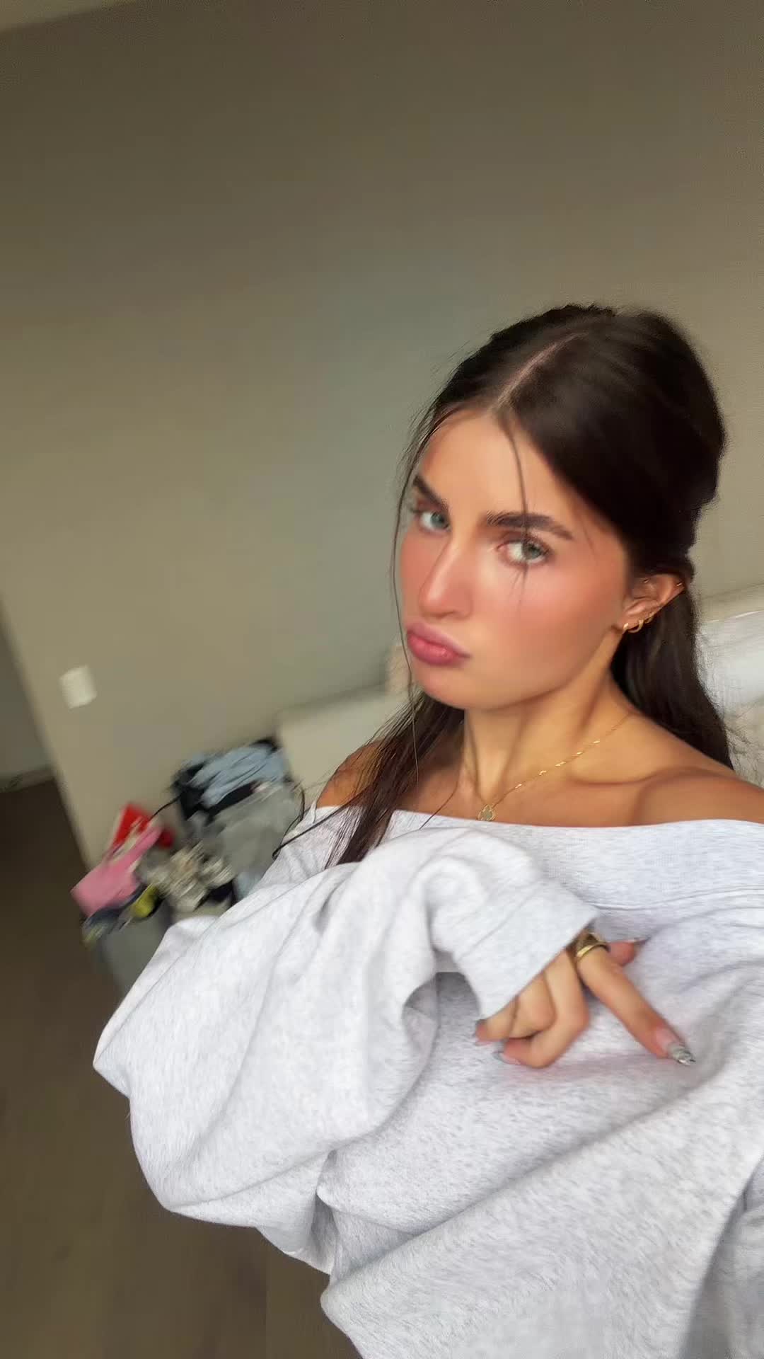 @ella bleu