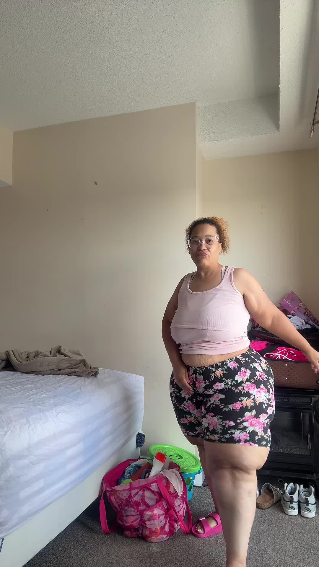 @Sarah Michelle 🌻