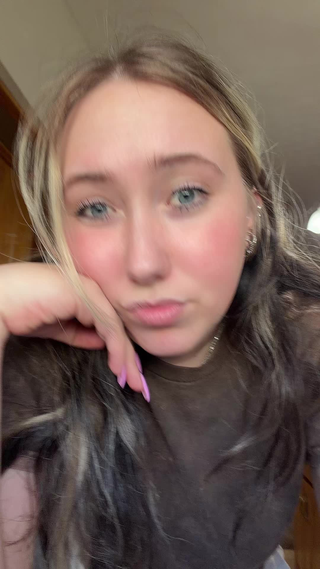 @olivia.