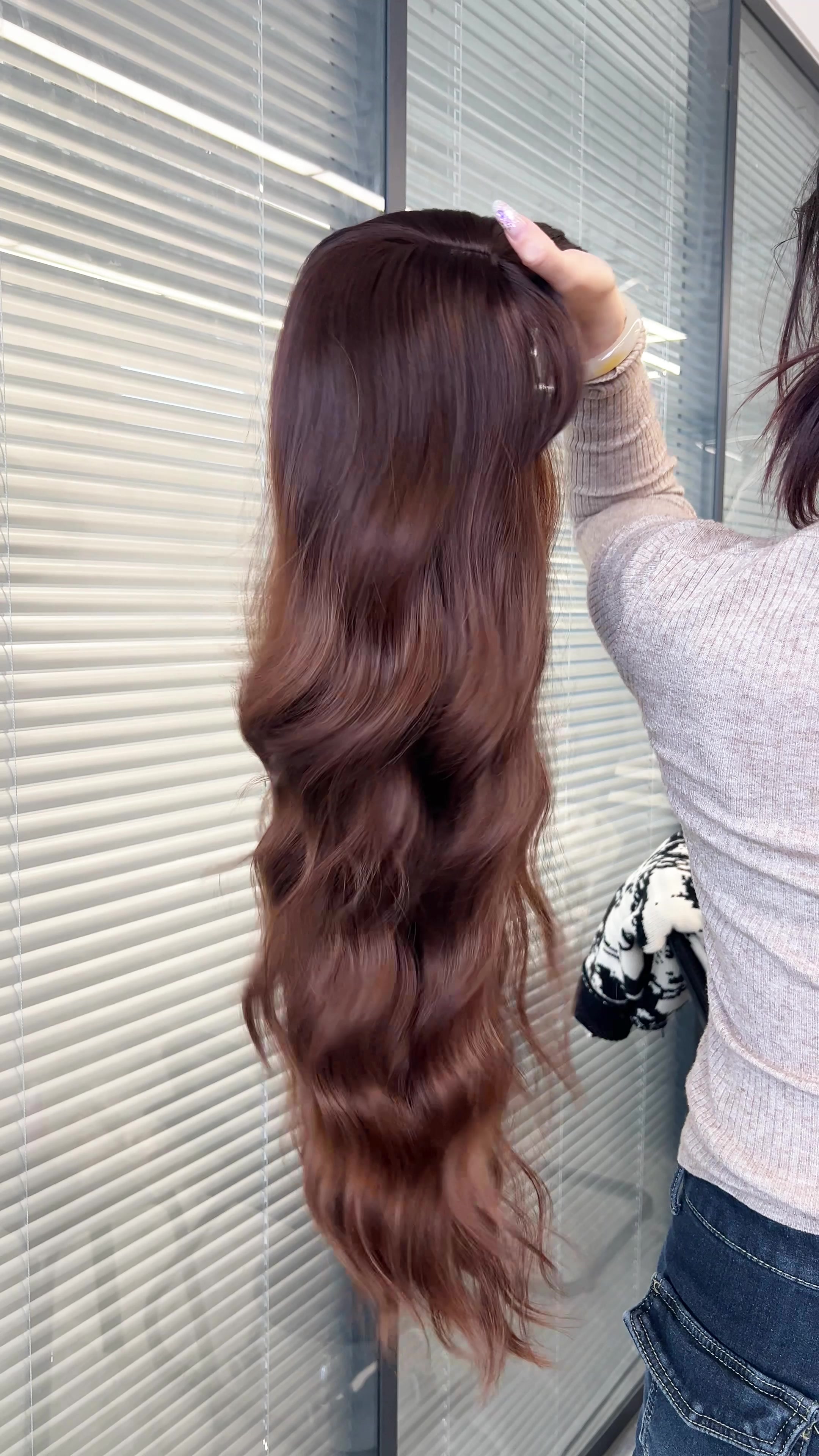 @LATIV HAIR WIG