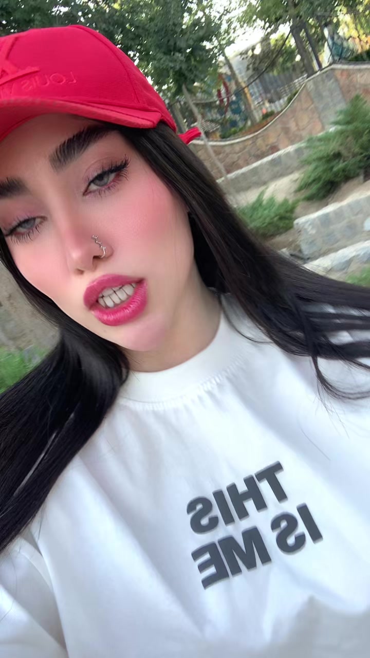 @parniashahiii78