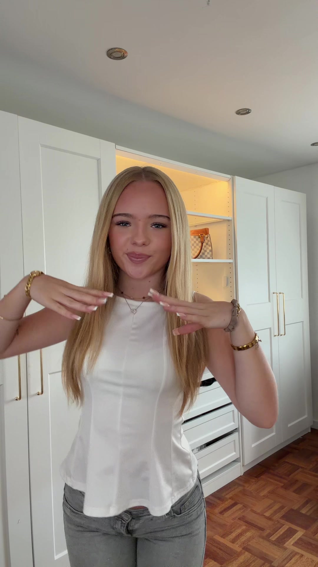 @romy_ronm