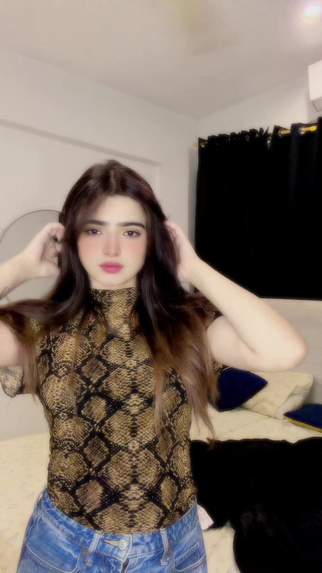 @Malaika Khan