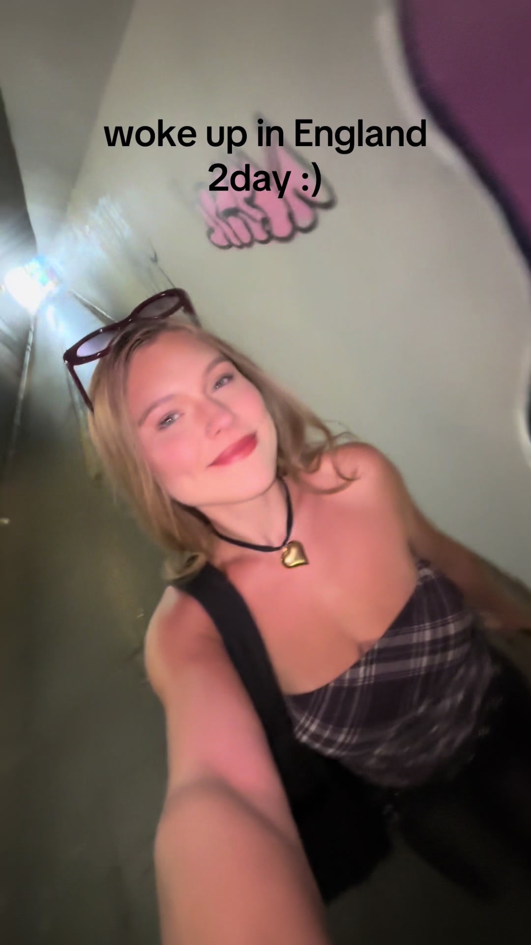 @leavesloneczkoalone