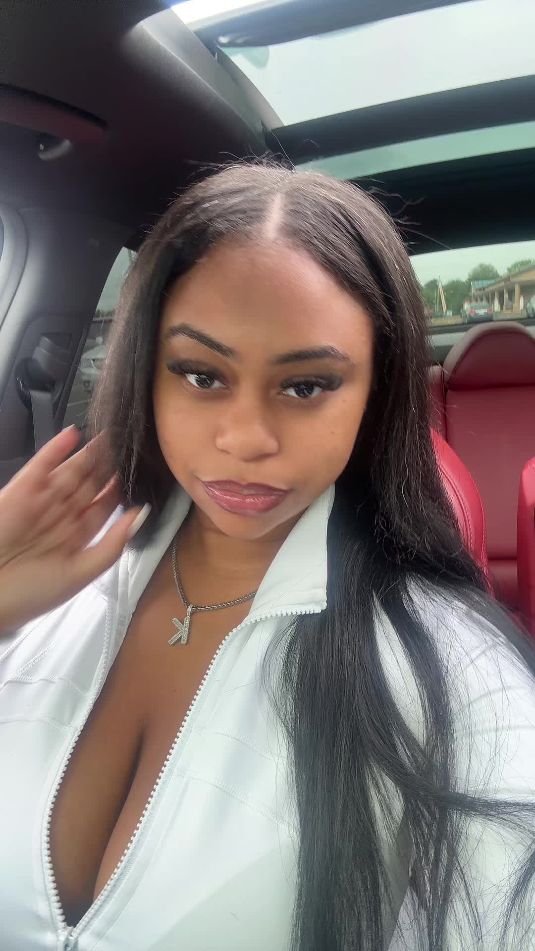 @Kaylalebomb ✨