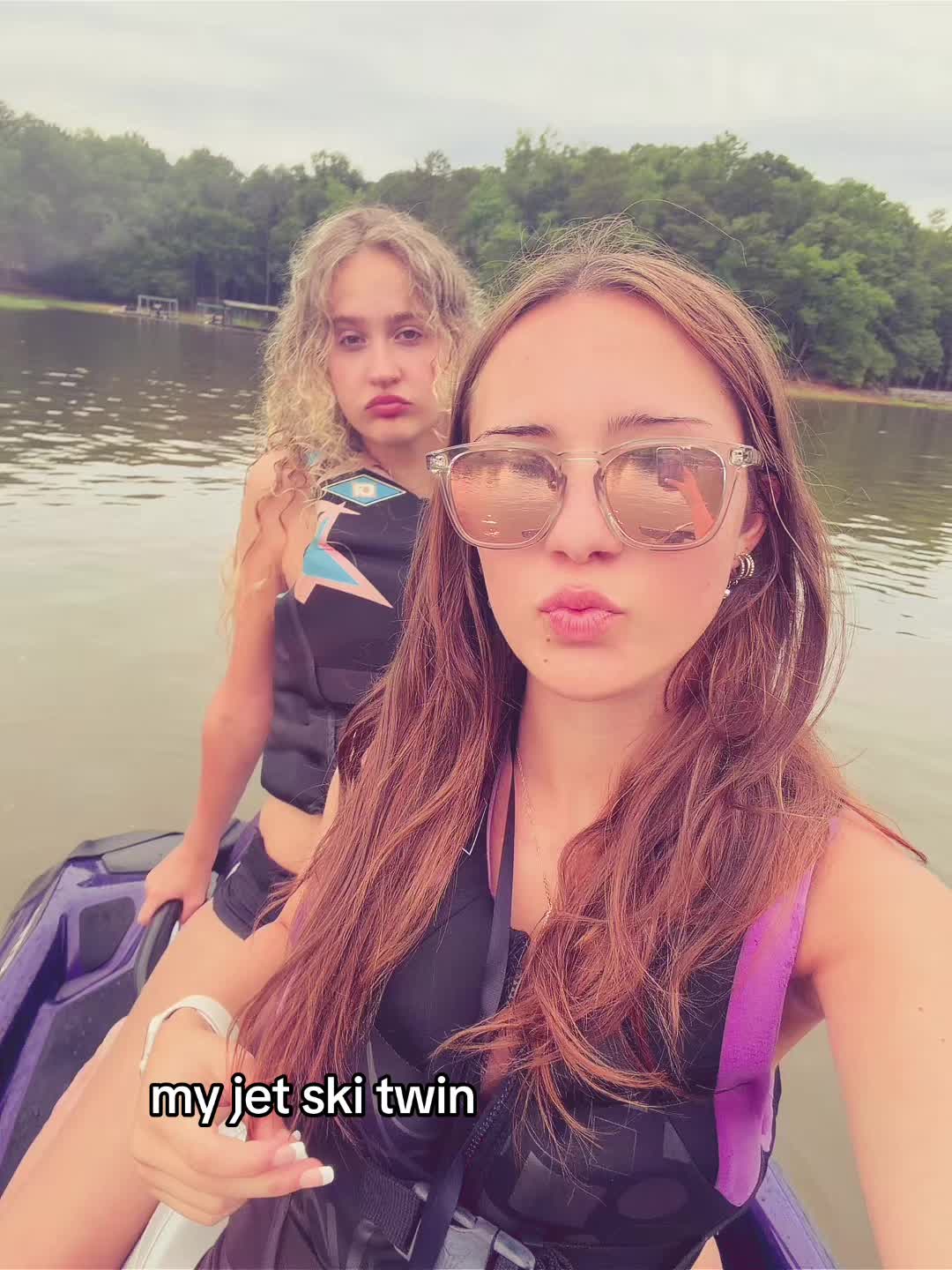@nikkiolio