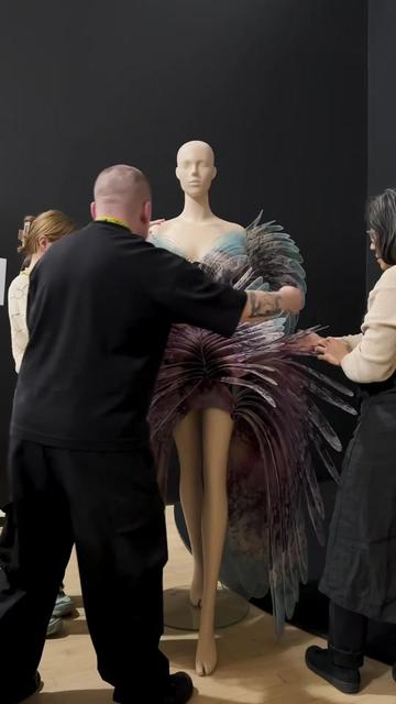 @Iris van Herpen Official