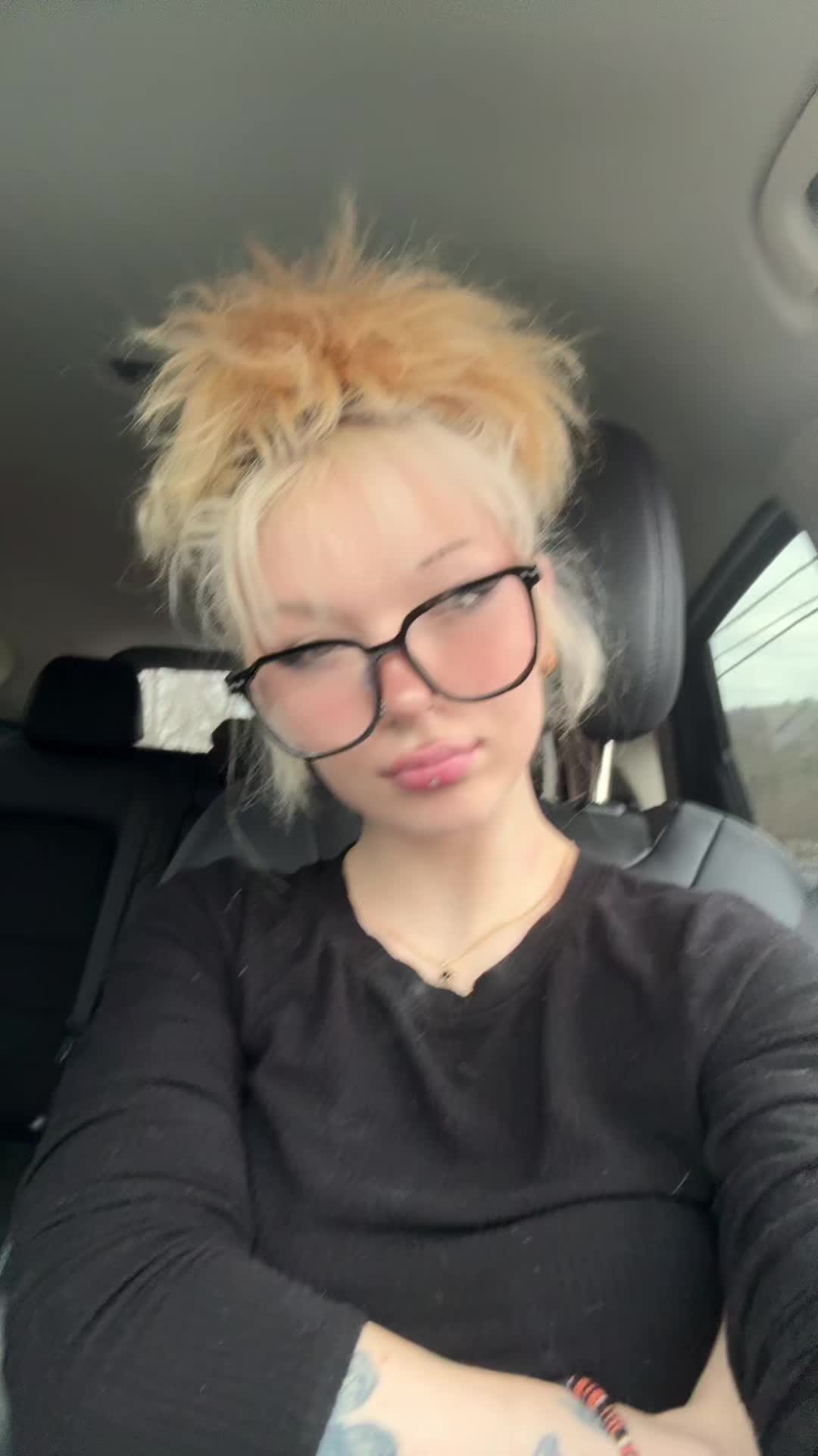 @Kaitlyn🦋💍