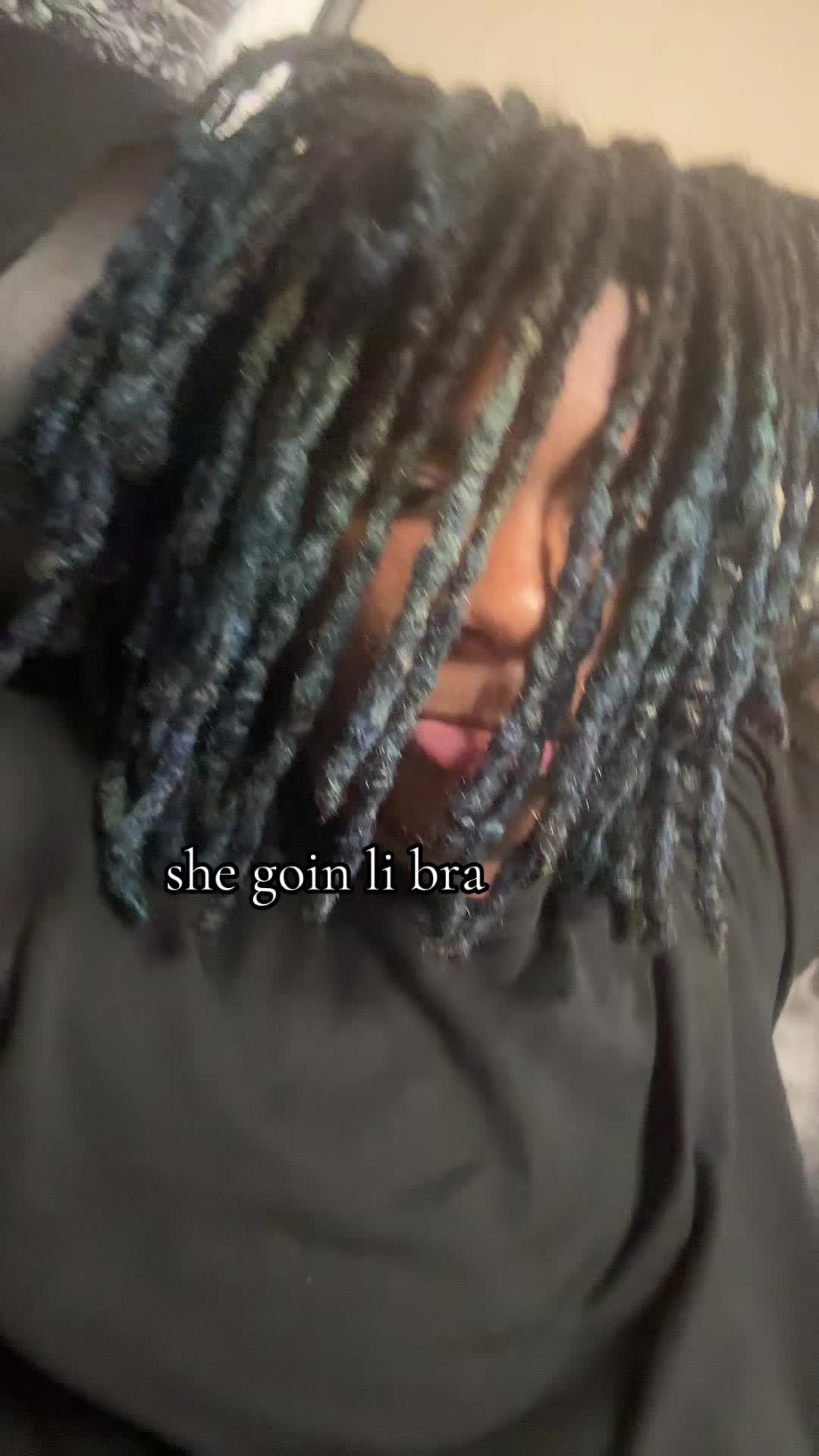 @￴ 𖤐