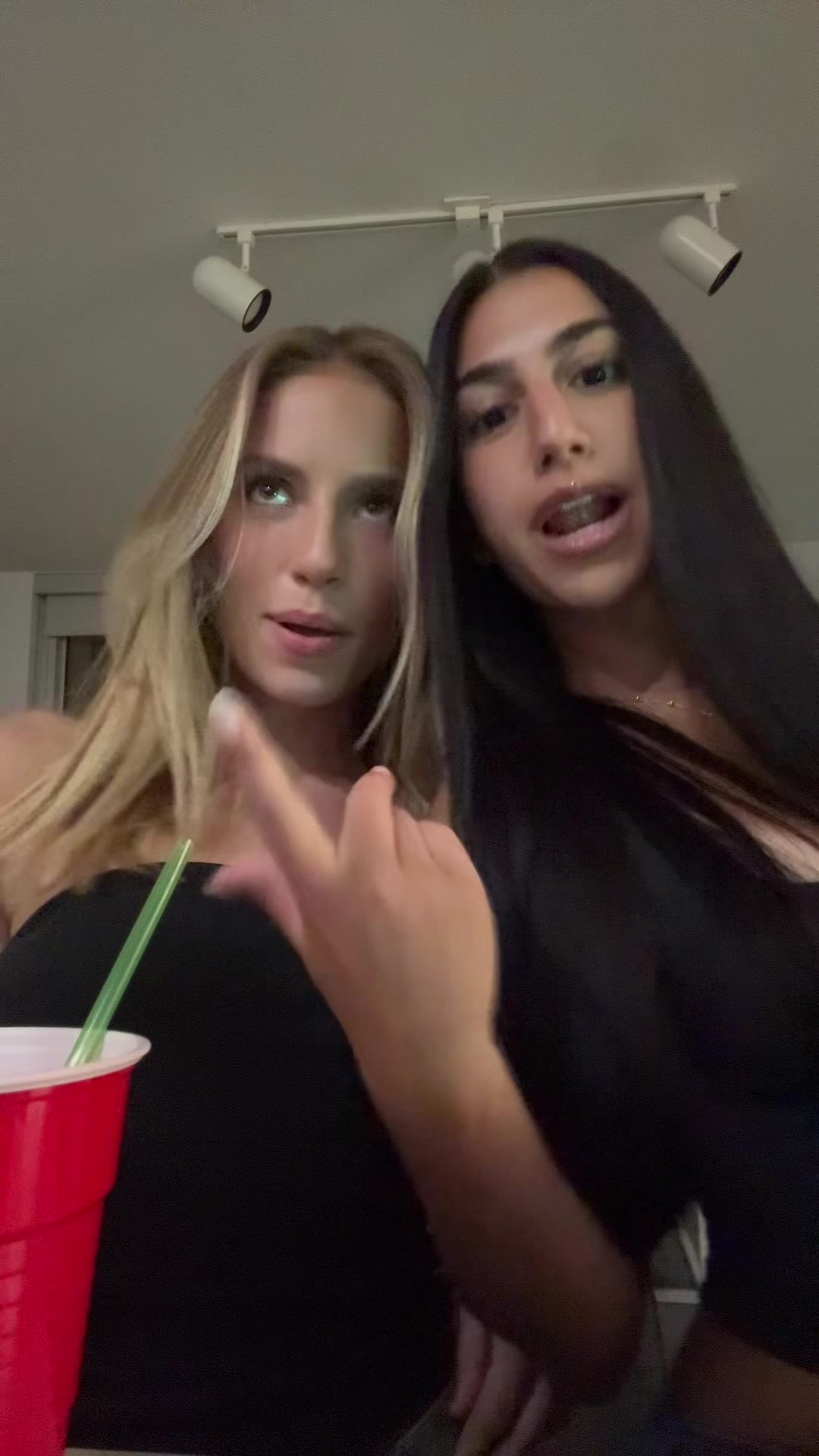 @Lu