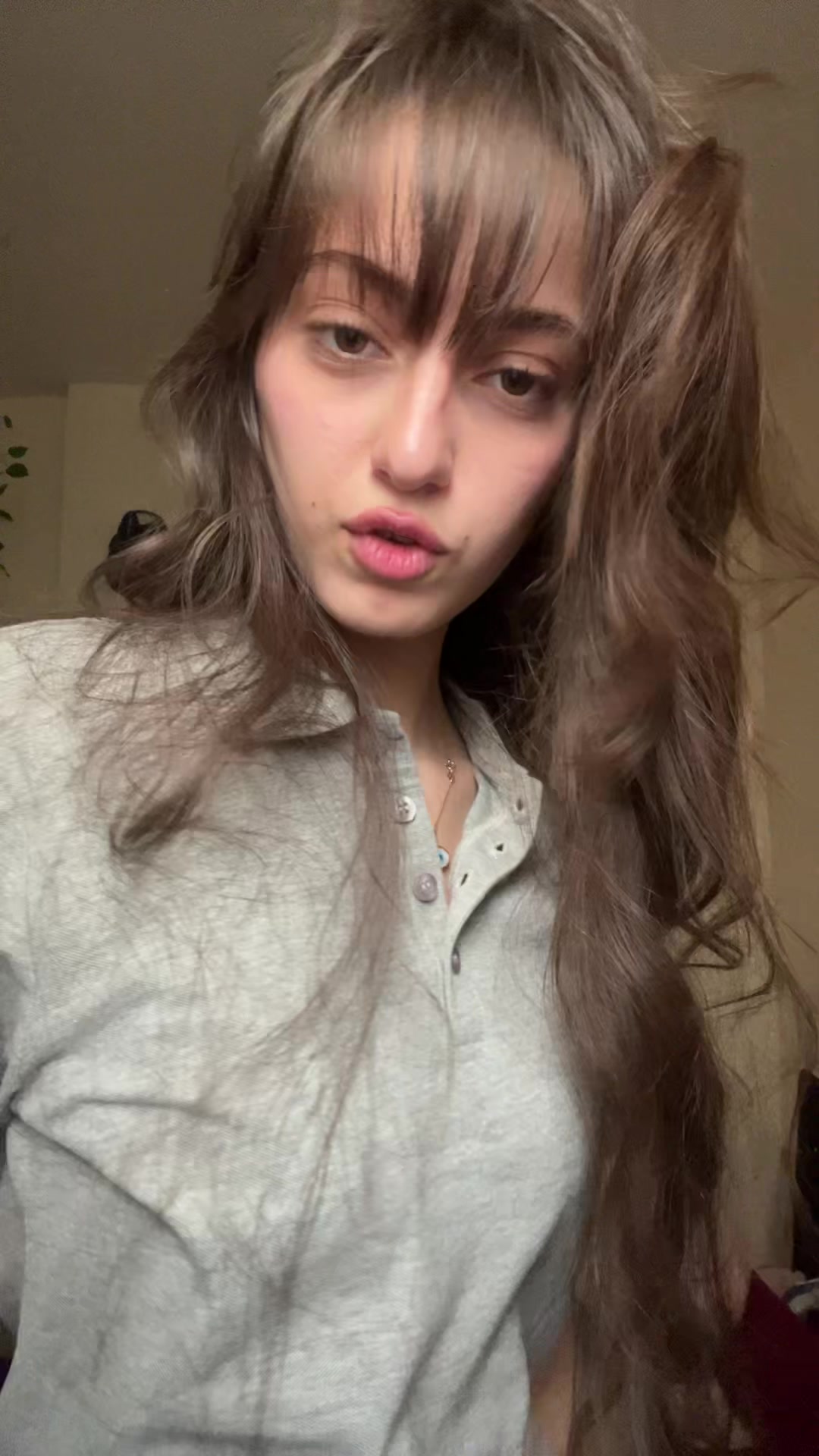 @Mozhxn