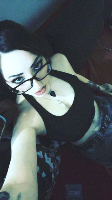 @alieneve