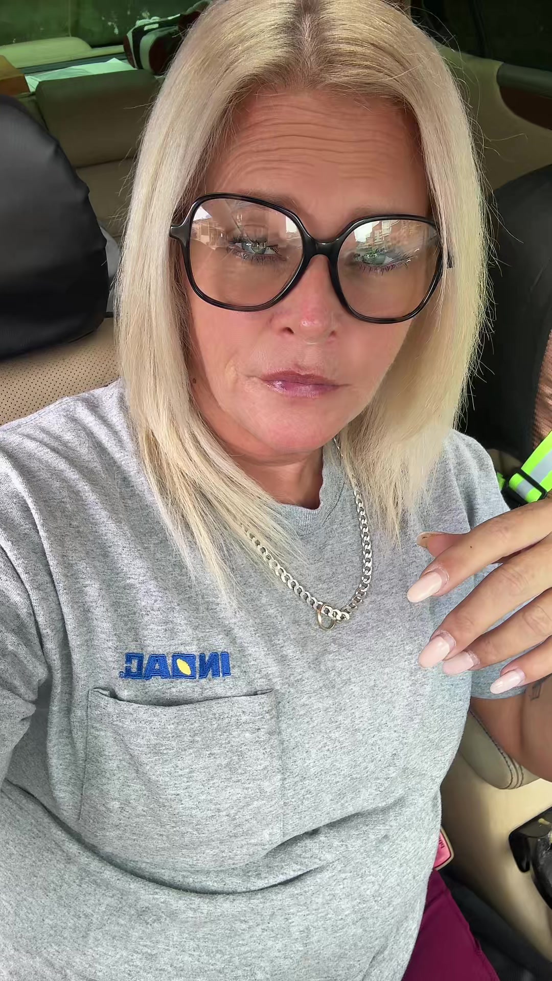 @FirsstLady