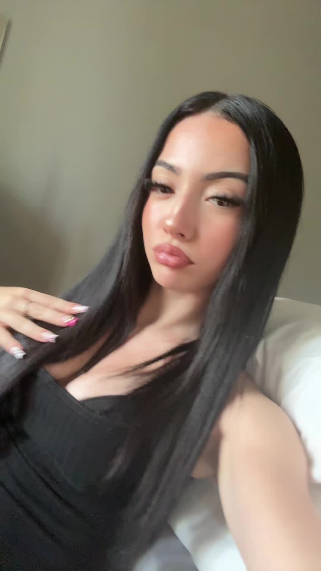 @lari📲