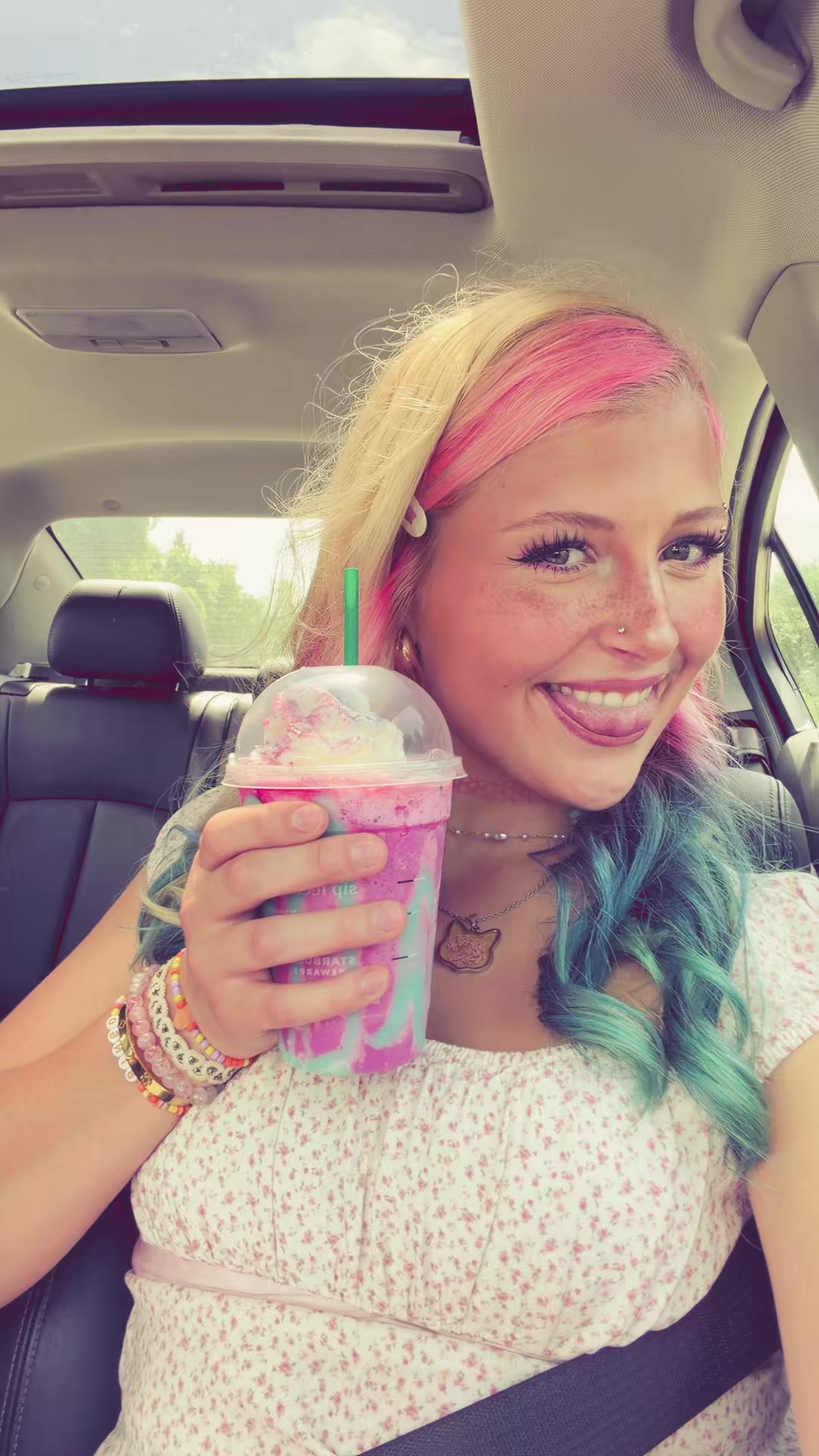 @lulu🍭🐈🍦🎀