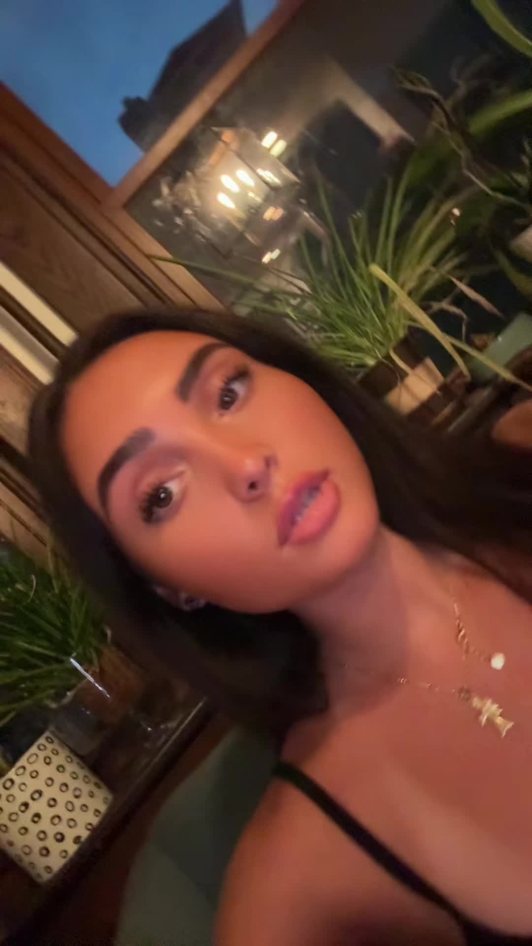 @A N N A B E L L A