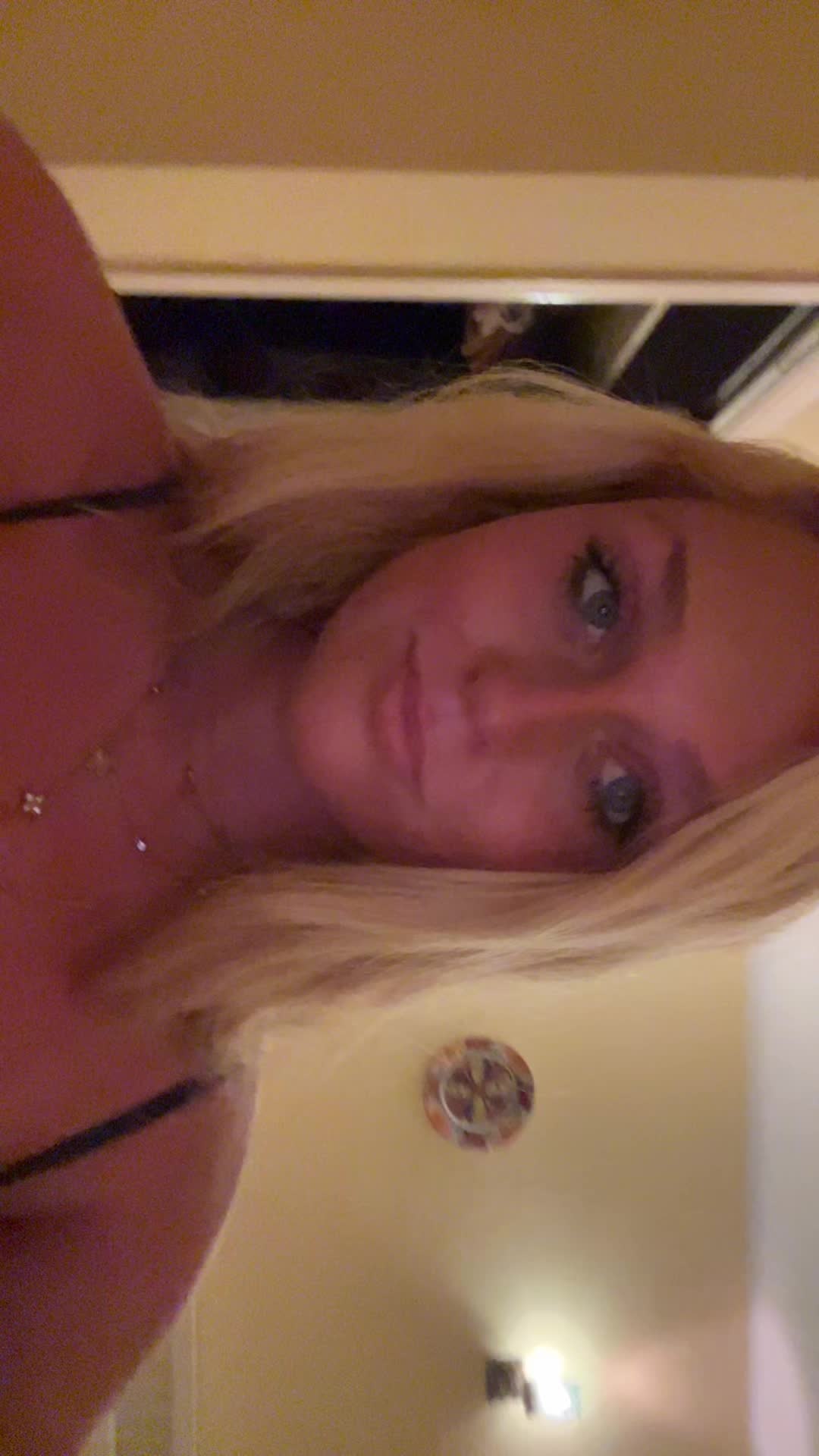 @Emi