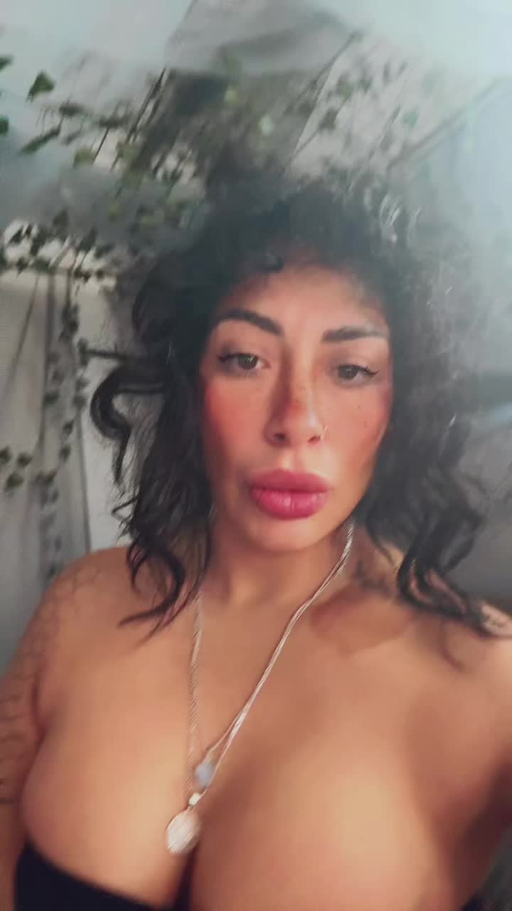 @G0dd3ss.m3