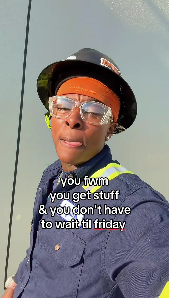 @DeFromTheSipp