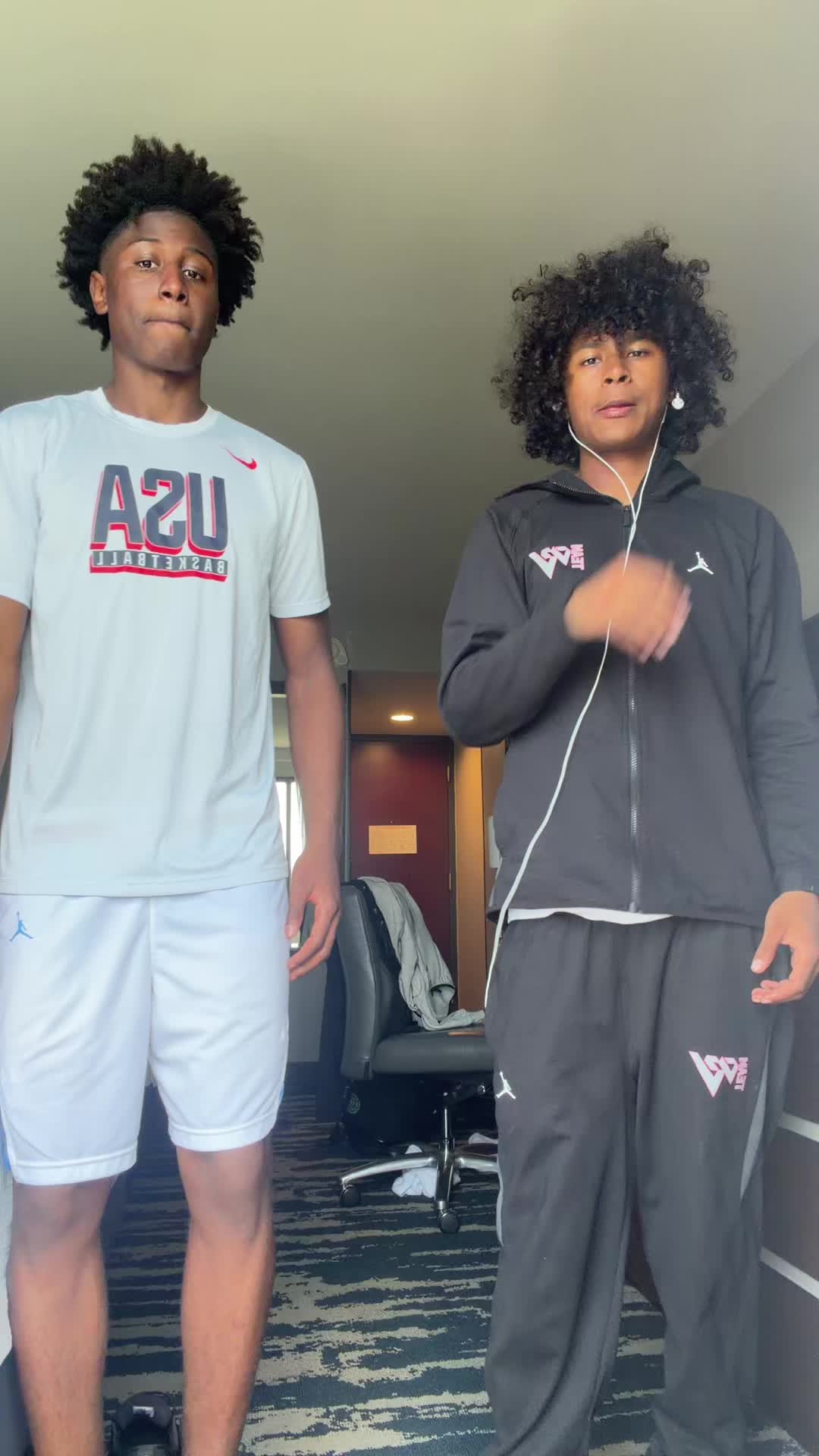 @jj
