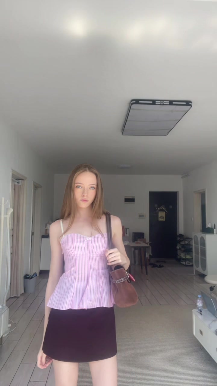 @ℳ𝒶𝓇𝒾𝒶_ℬ𝓊𝓏𝓏