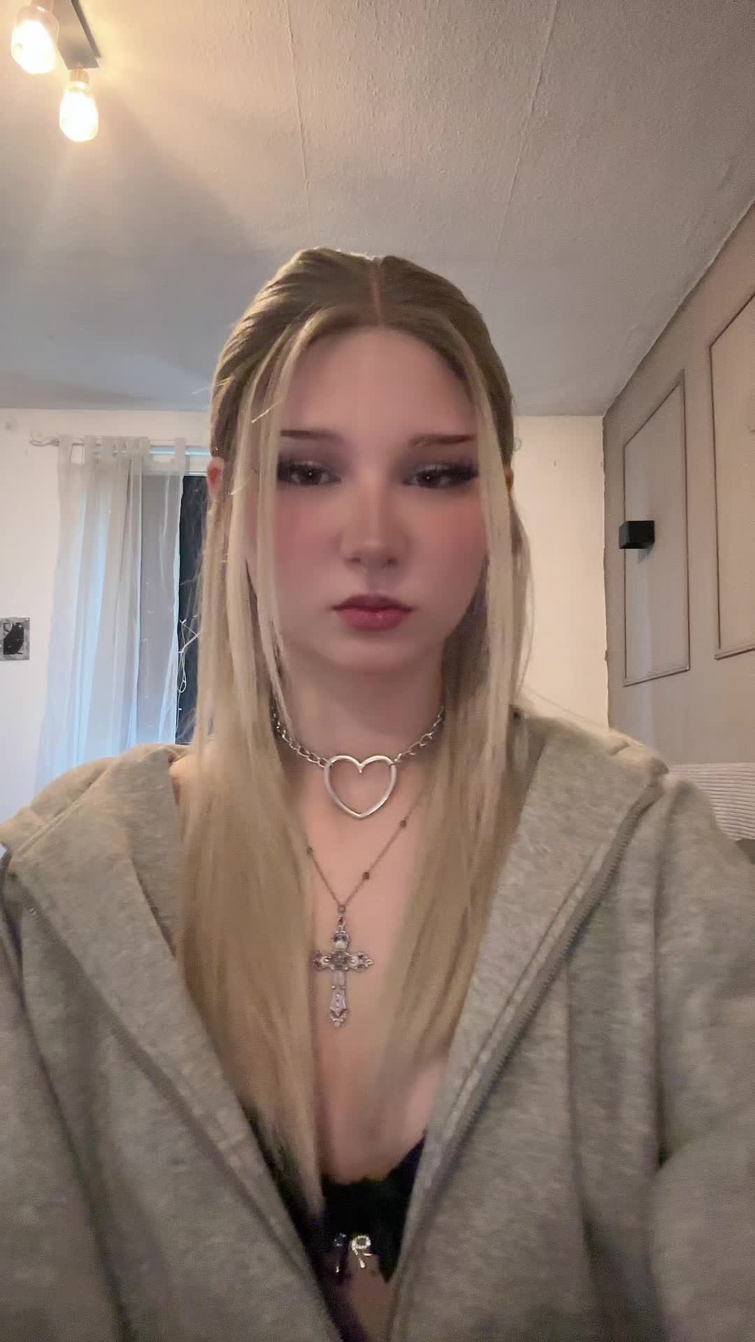 @maikav_v 🪽