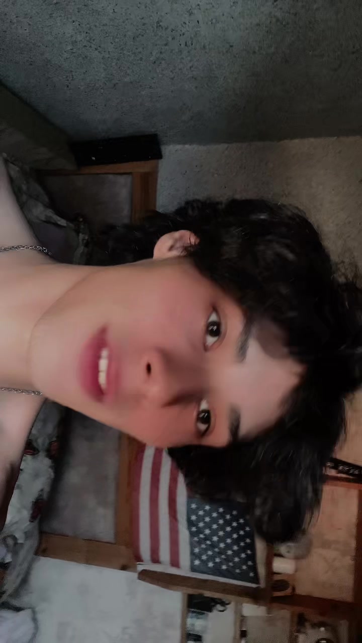 @LAYNPIT!