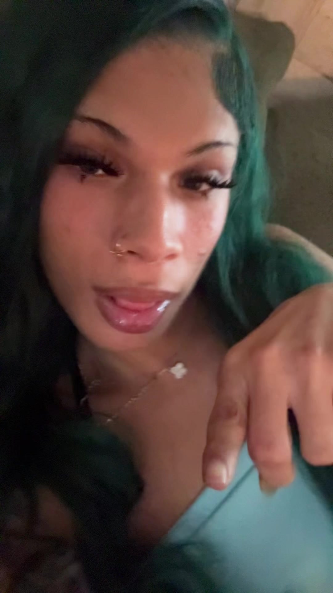 @️
