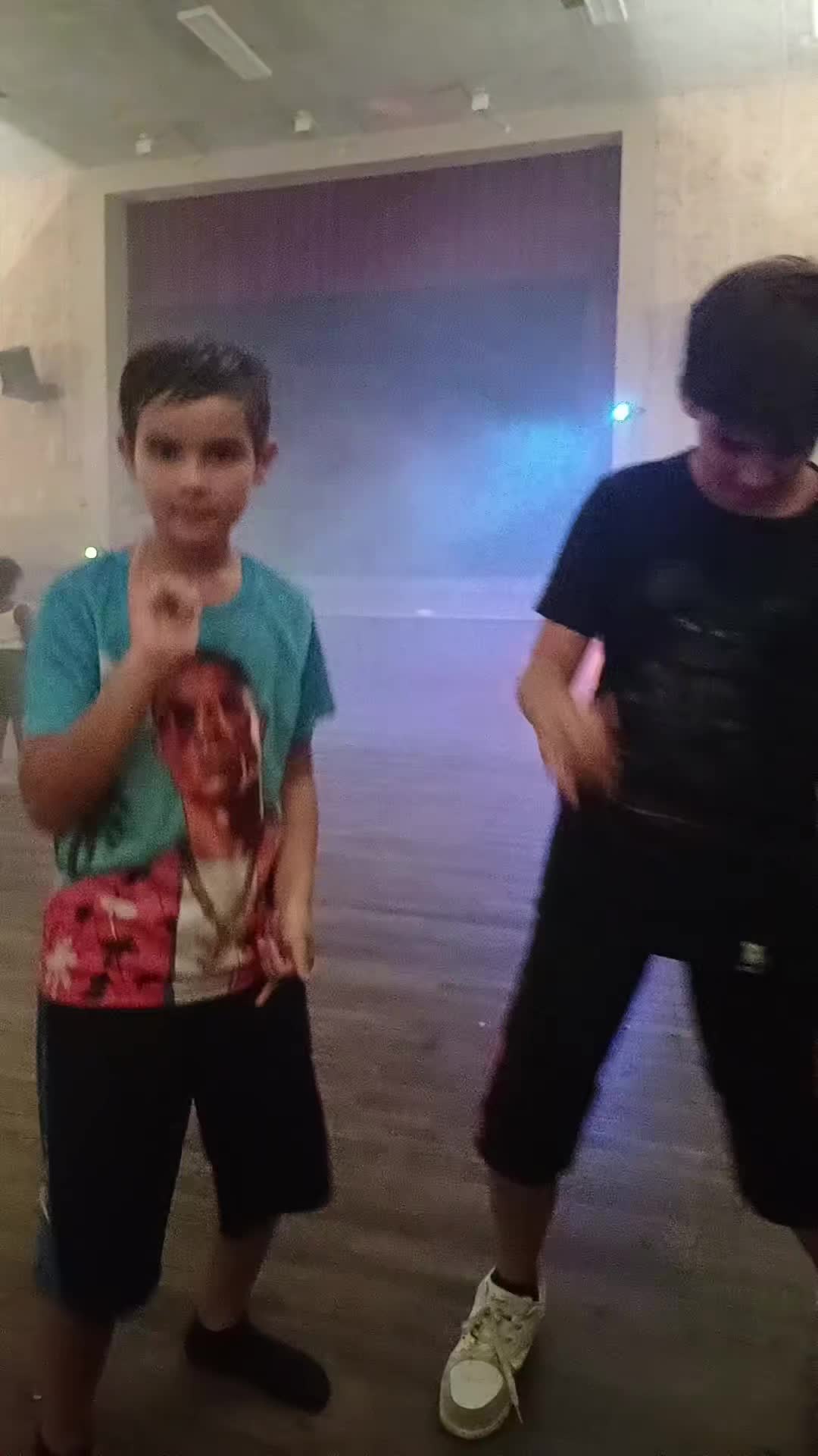 @laeti4174