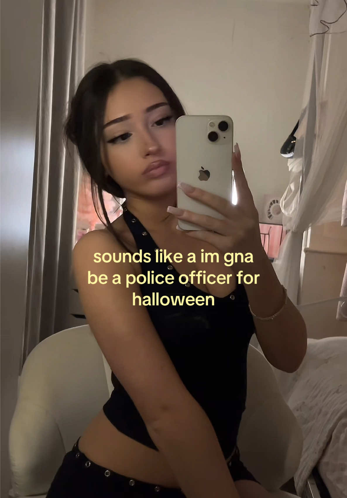 @ᥫ᭡.