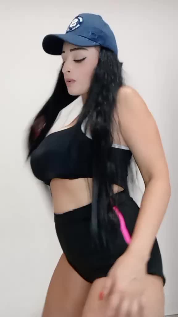 @❤️🅜︎🅔︎🅡︎🅨︎❤️