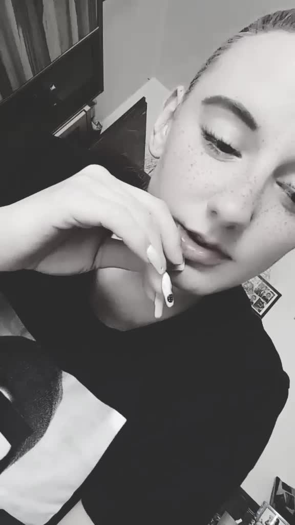 @Fuck_Girl_🖕🏻_27