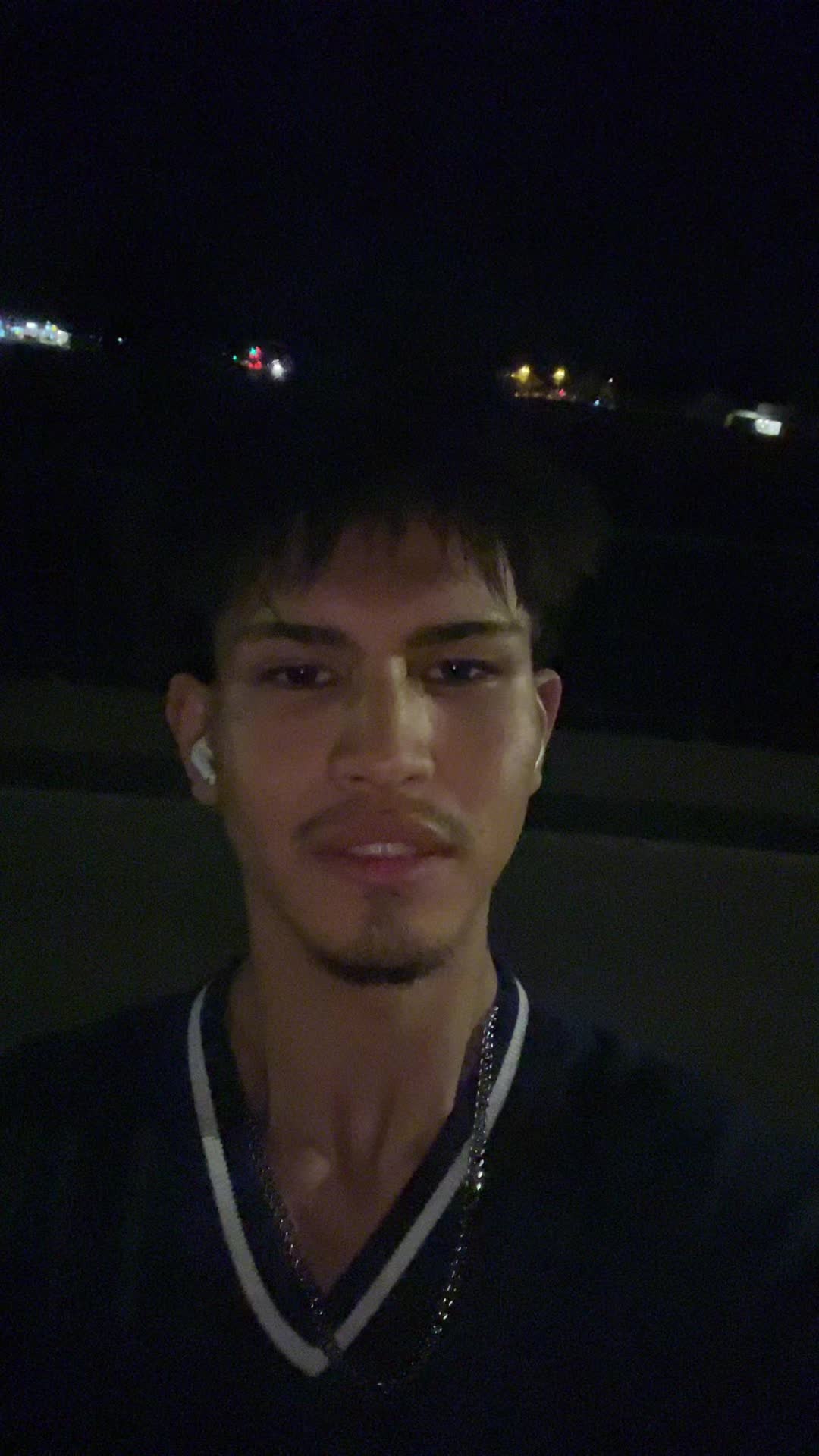 @♱