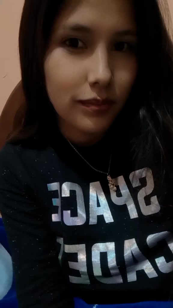 @Adrianita06