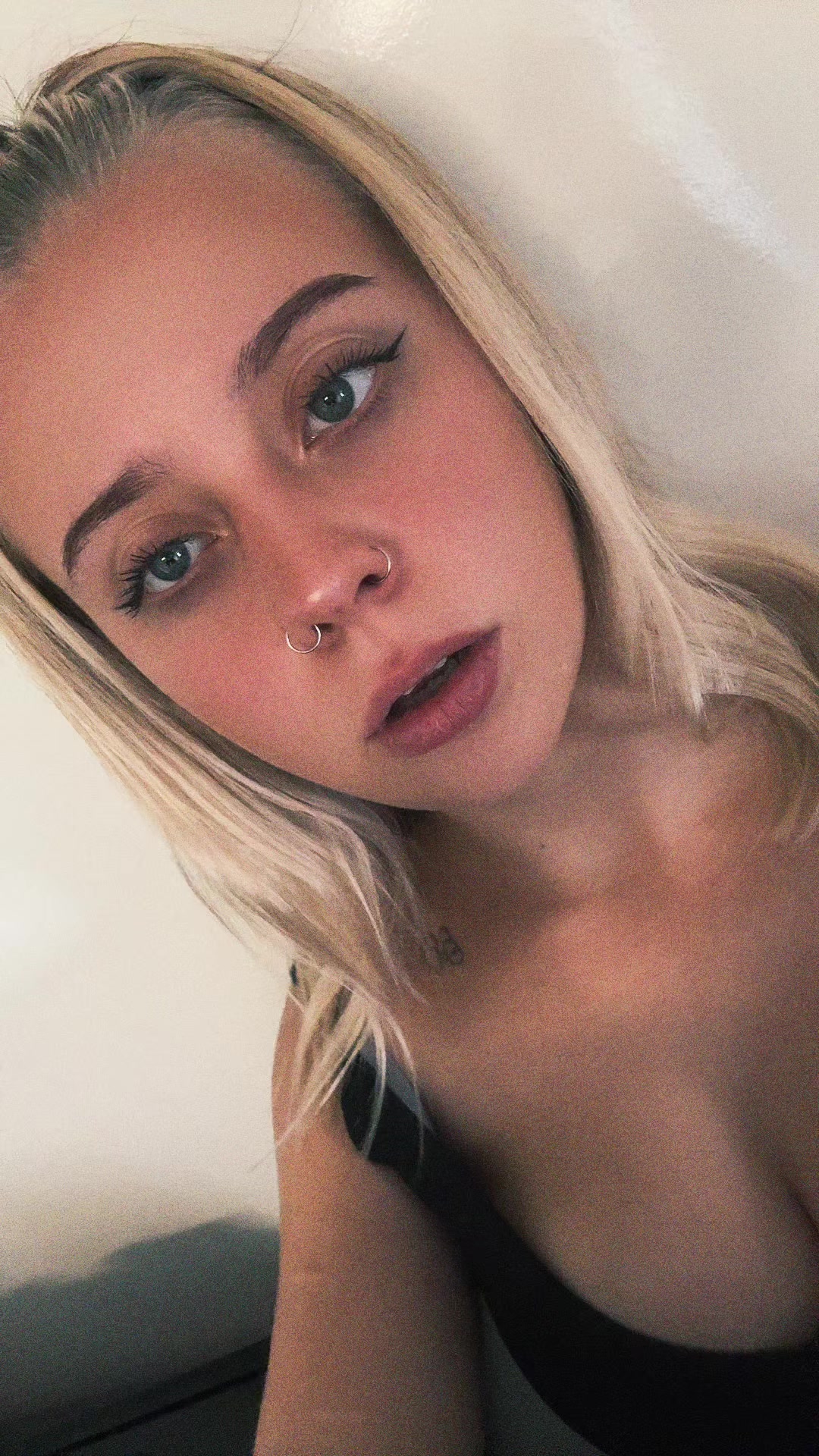 @🍁☠️🚬