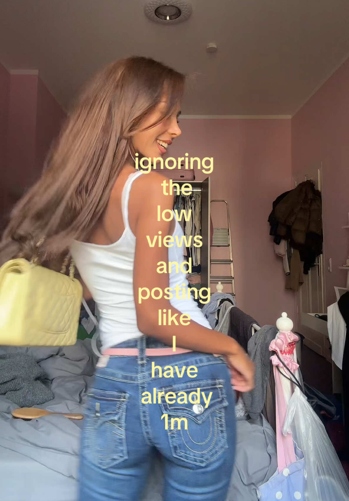 @JULIE 🍓