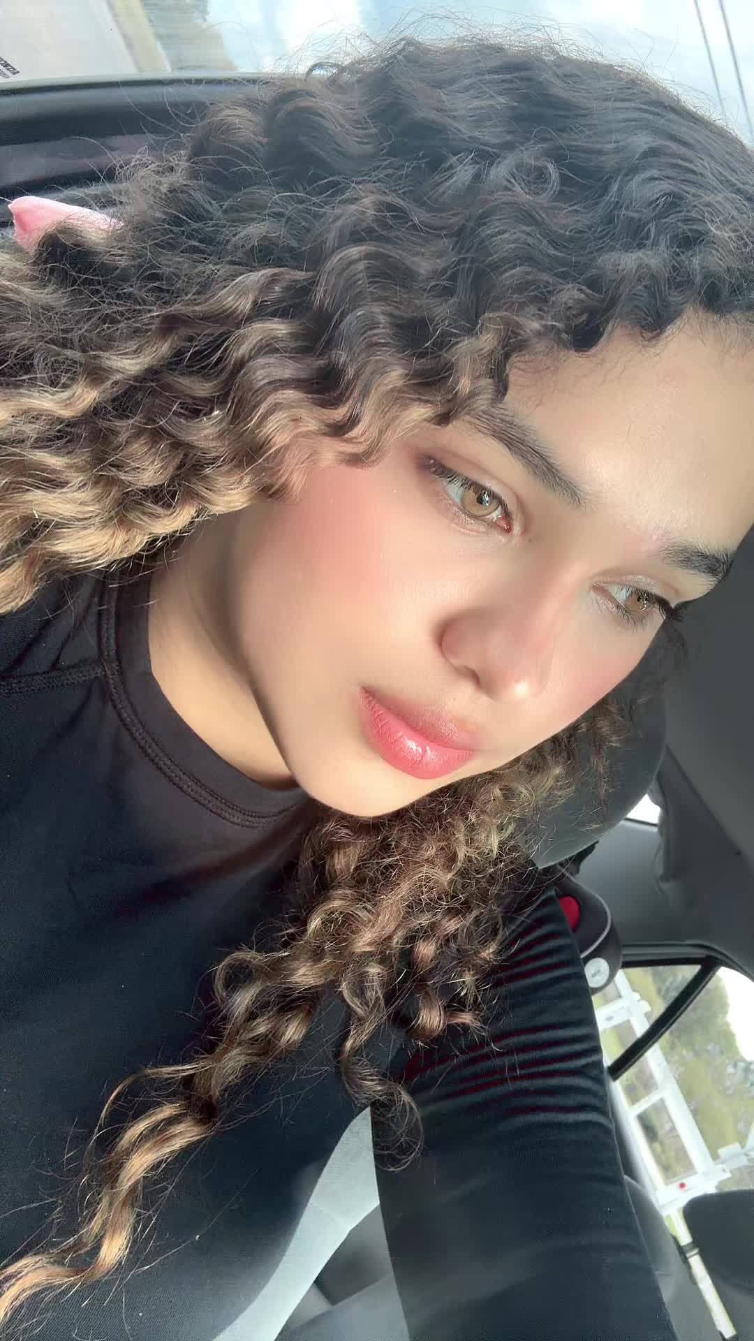 @KARLA🍯