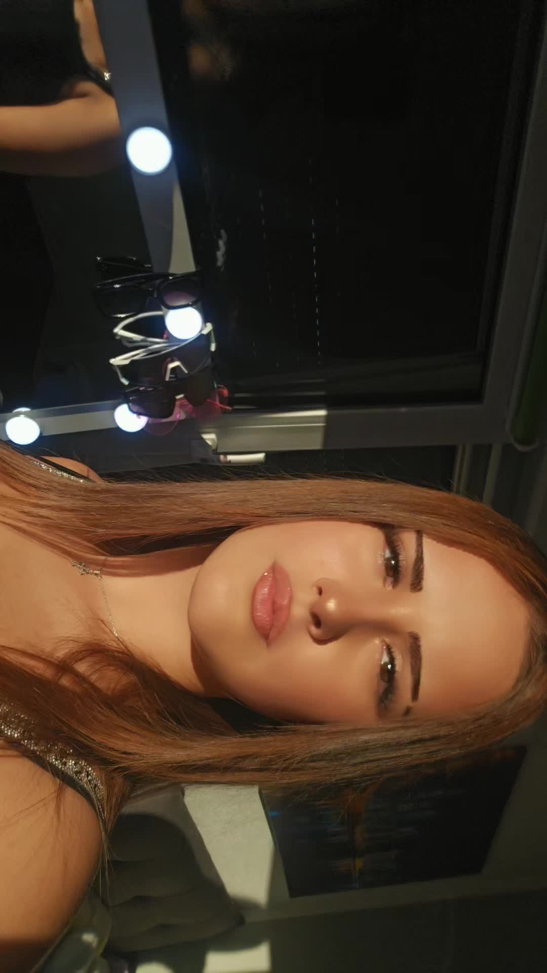 @𝓜𝓲𝓪