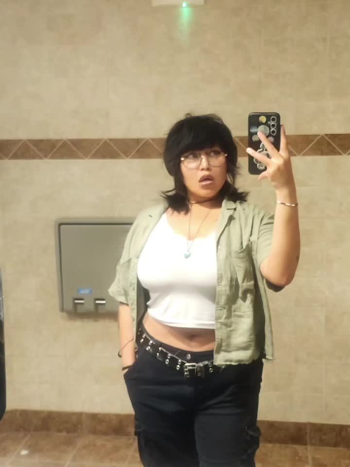 @theskysfallingg