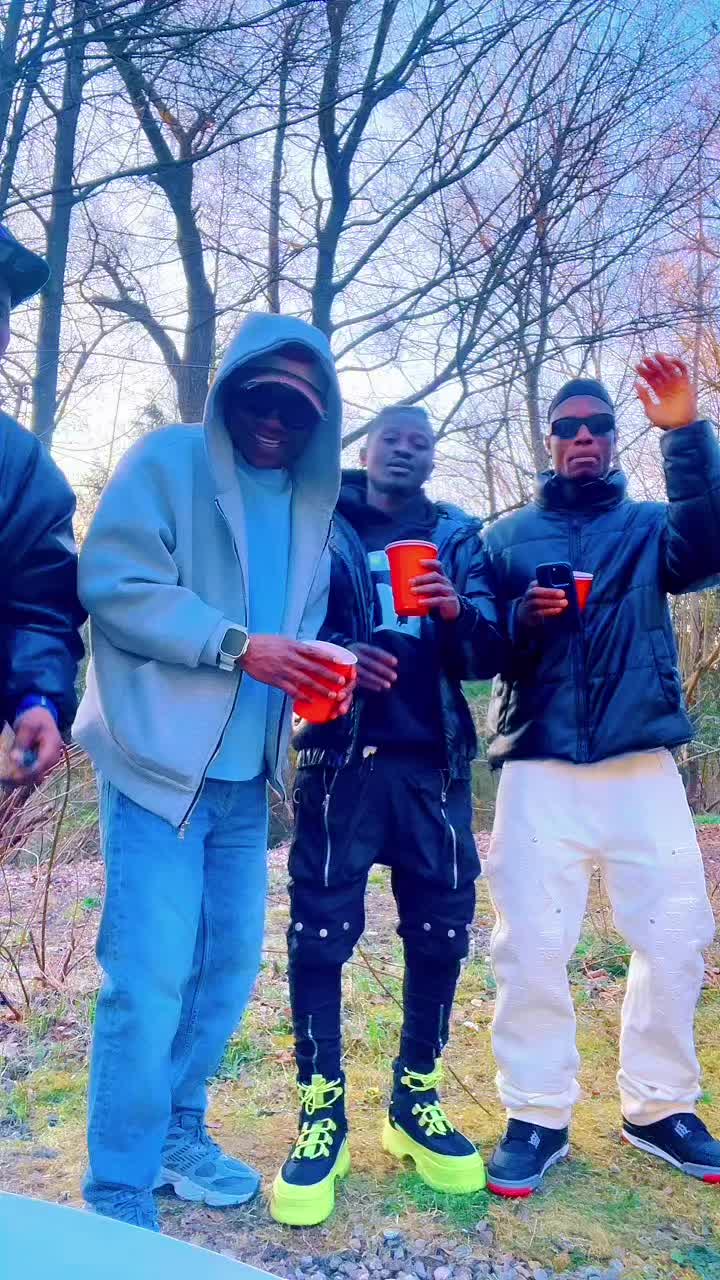 @Jay 10 🇸🇱🇩🇪