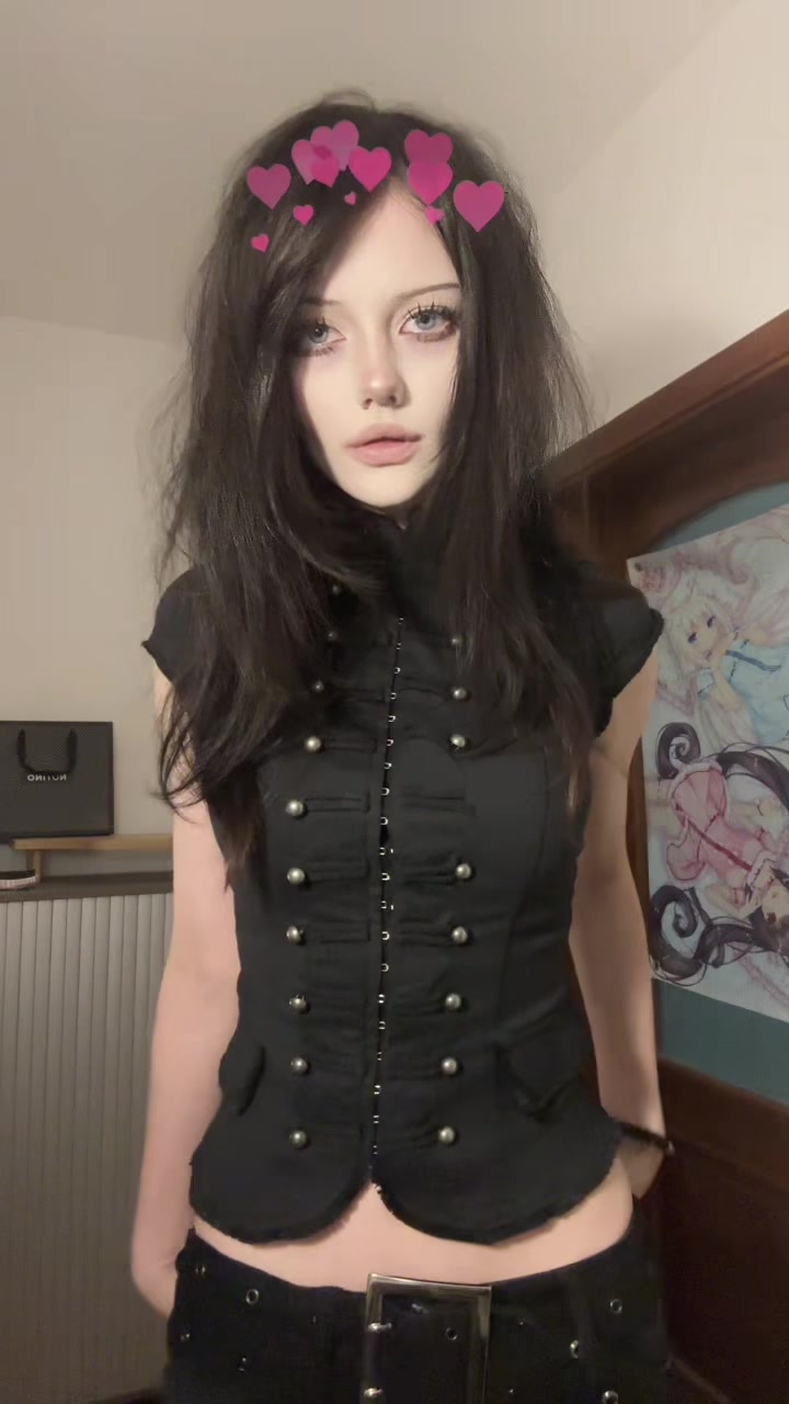 @🧛🏻♀️