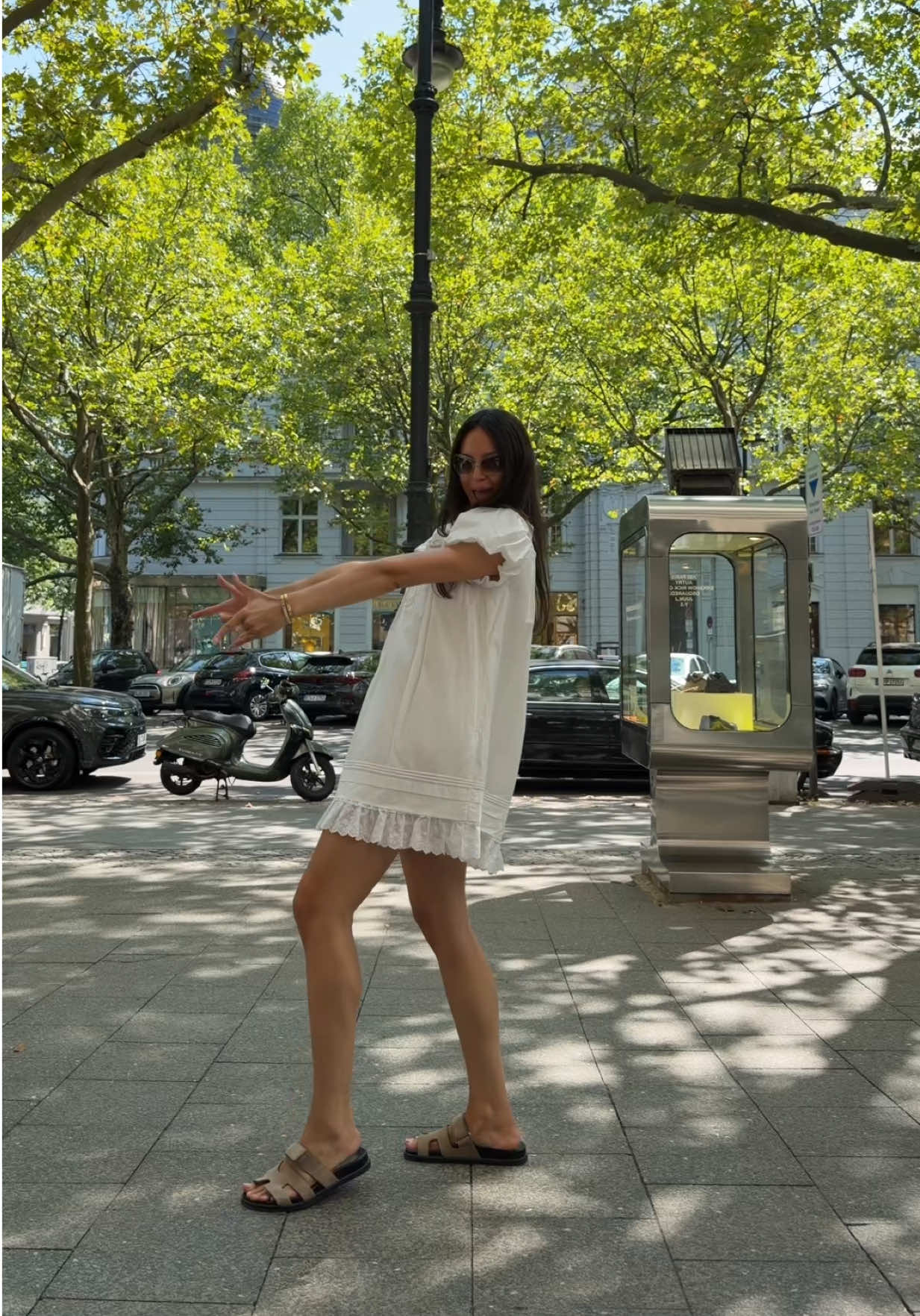 @AmandaAzoitei