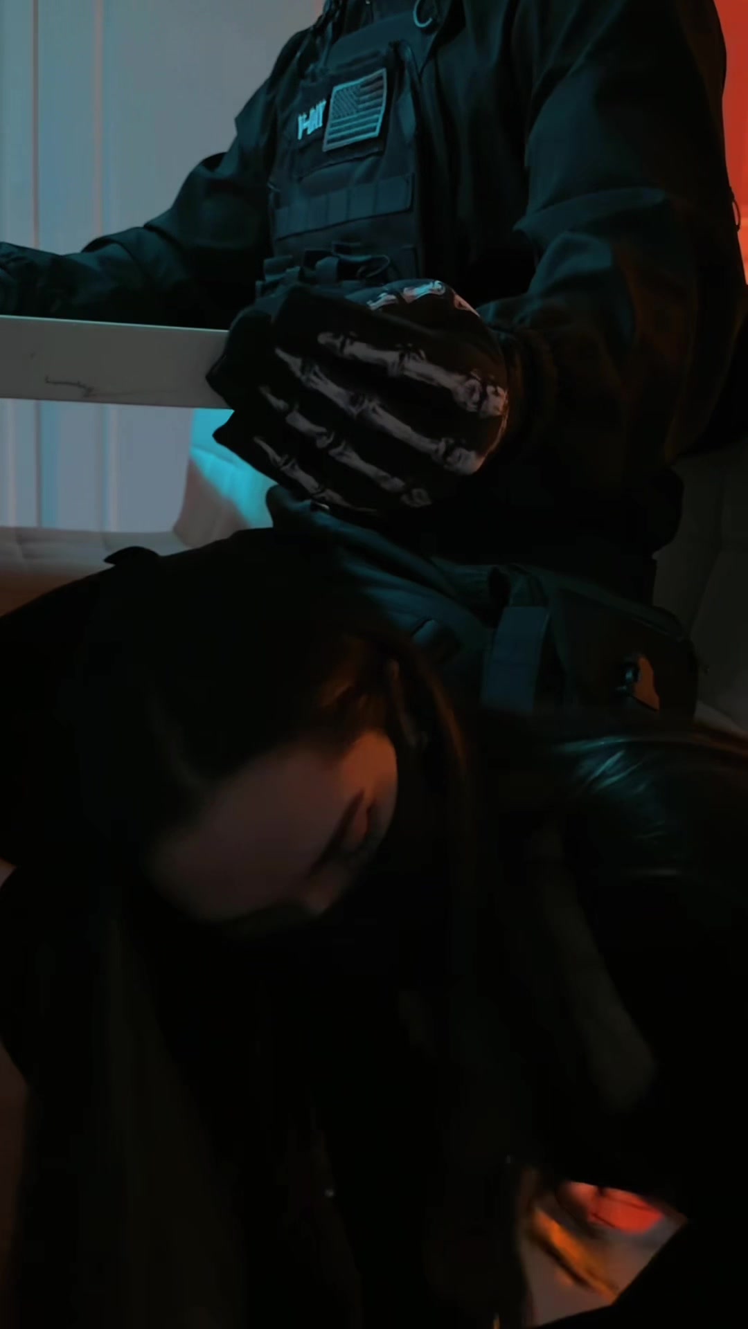 @V-DΛY