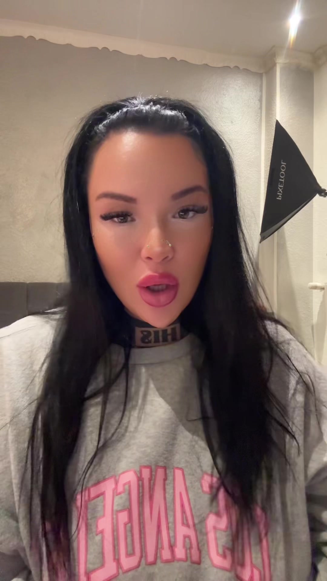 @_melinacurvesss_