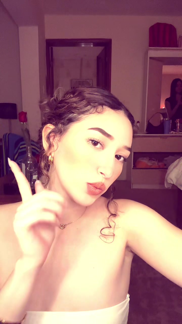 @Moniii
